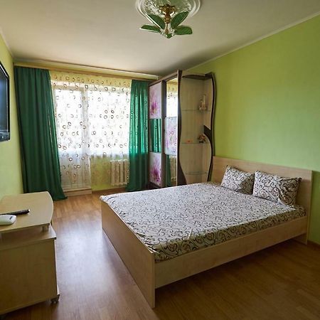 Babylon Apartments On Kievskaya Street Ровно Экстерьер фото