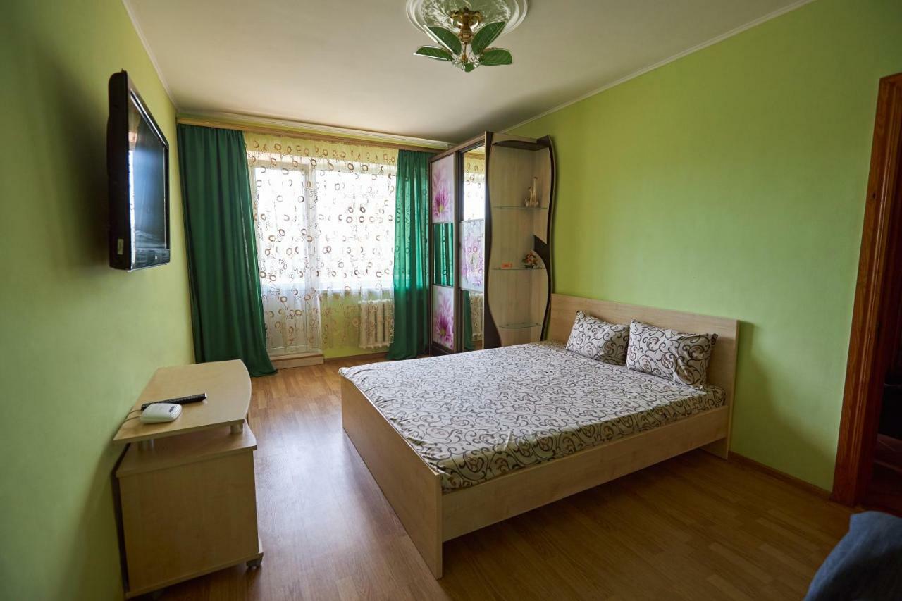 Babylon Apartments On Kievskaya Street Ровно Экстерьер фото