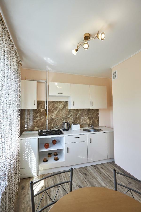 Babylon Apartments On Kievskaya Street Ровно Экстерьер фото